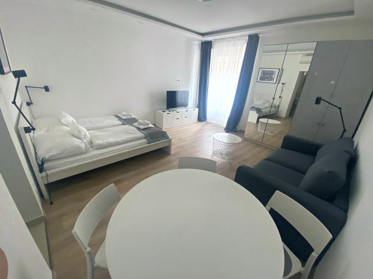 Jobelhome Liszt Apartment Budapeste Exterior foto